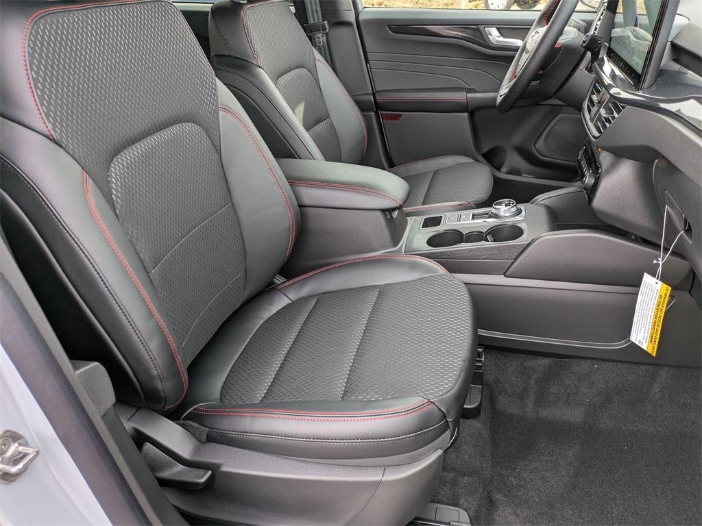 new 2025 Ford Escape car, priced at $33,450