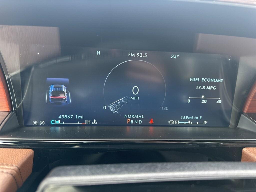 used 2022 Lincoln Navigator car, priced at $55,984