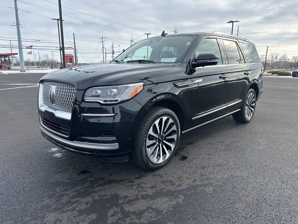 used 2022 Lincoln Navigator car, priced at $55,984