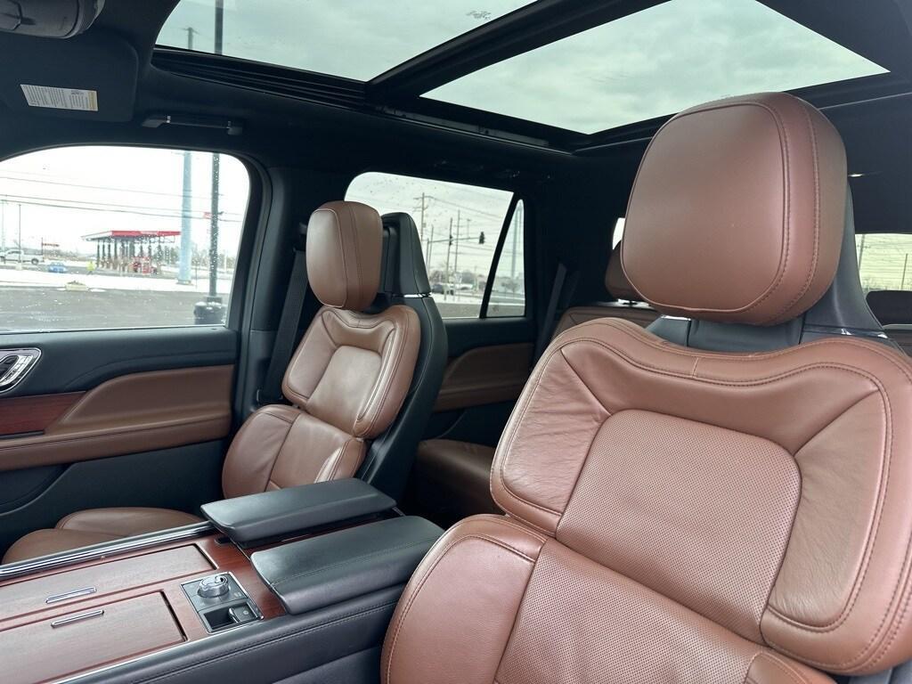 used 2022 Lincoln Navigator car, priced at $55,984