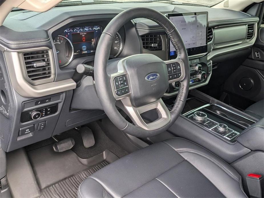 used 2024 Ford Expedition car, priced at $61,917