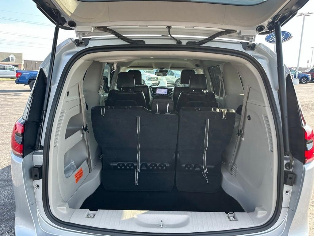 used 2024 Chrysler Pacifica car, priced at $30,981