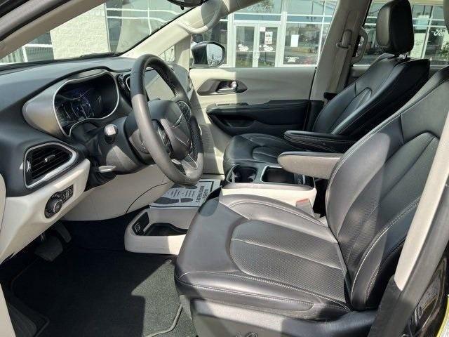 used 2023 Chrysler Pacifica car, priced at $25,118