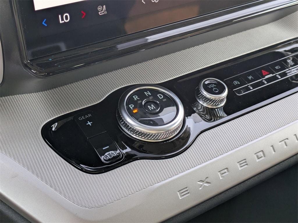 new 2025 Ford Expedition Max car, priced at $76,470
