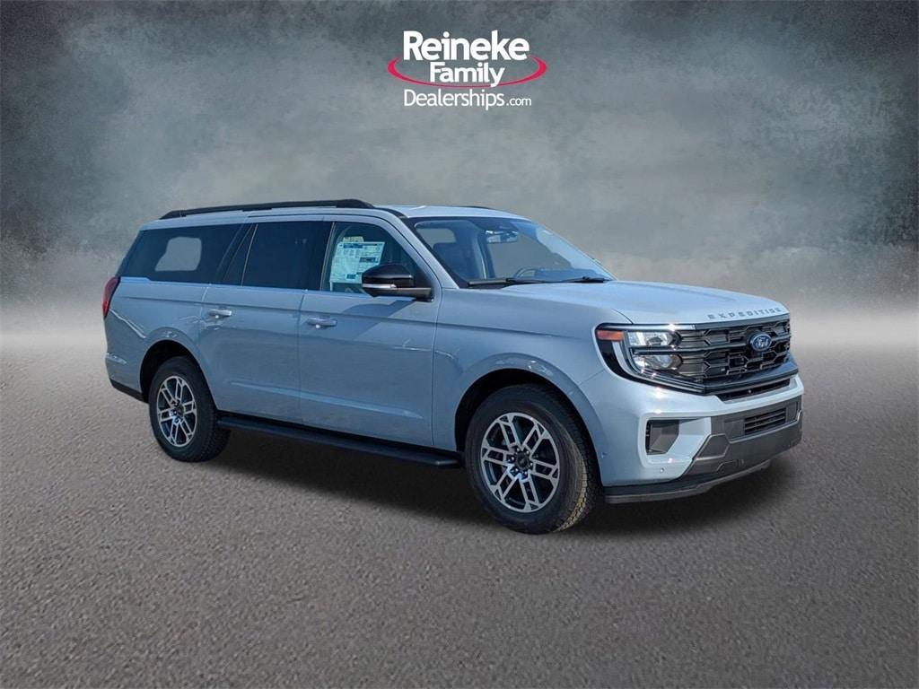 new 2025 Ford Expedition Max car, priced at $76,470