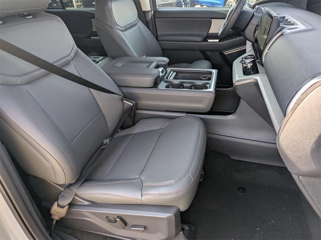 new 2025 Ford Expedition Max car, priced at $76,470