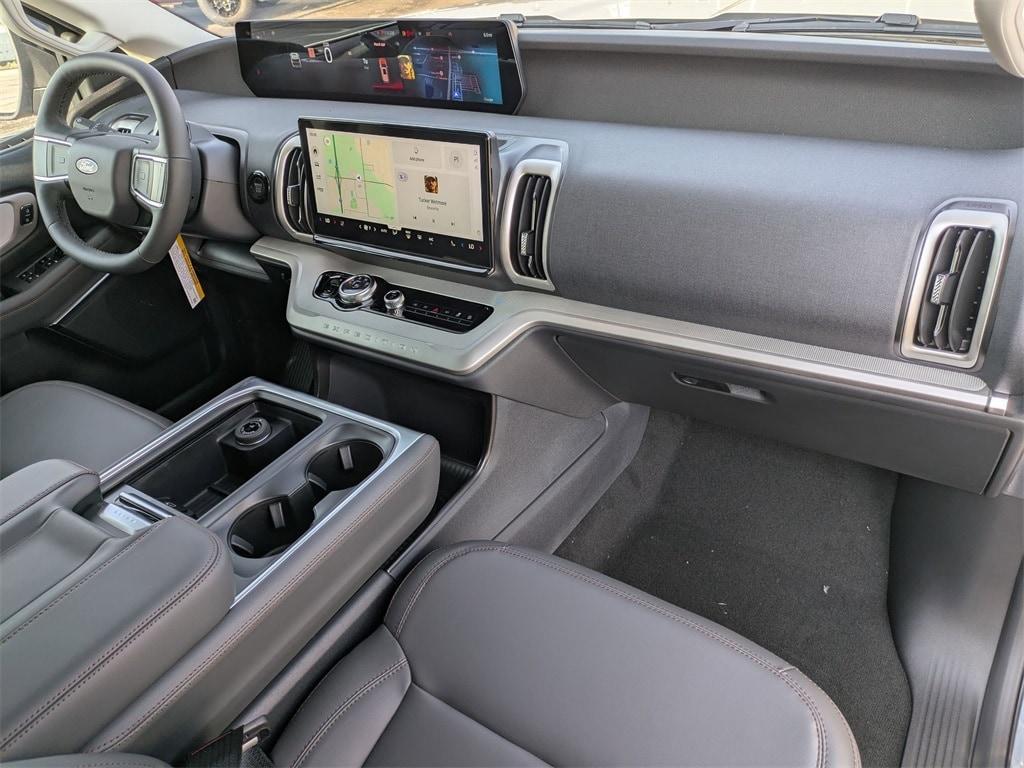 new 2025 Ford Expedition Max car, priced at $76,470