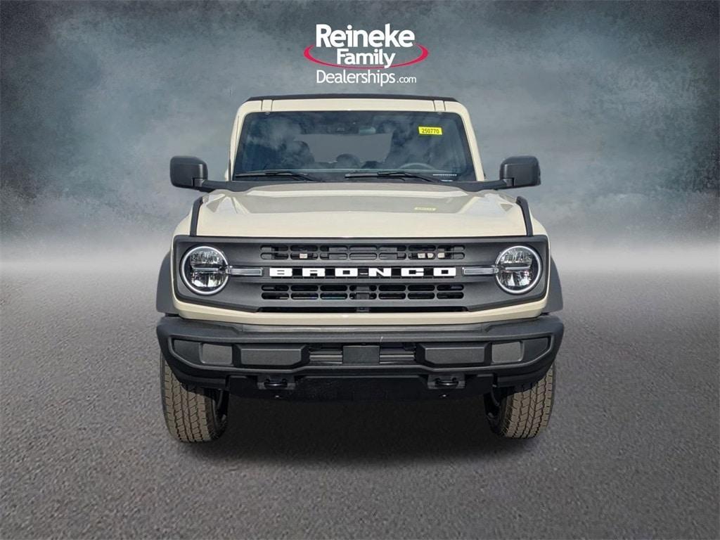 new 2025 Ford Bronco car, priced at $43,298