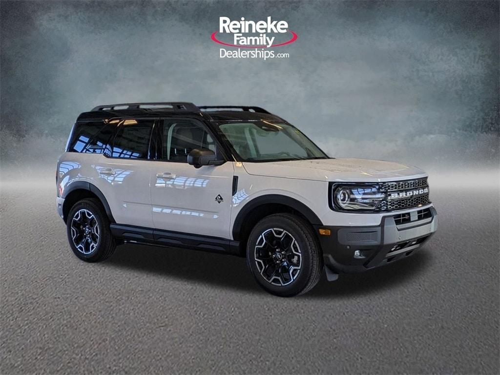 new 2025 Ford Bronco Sport car, priced at $39,401
