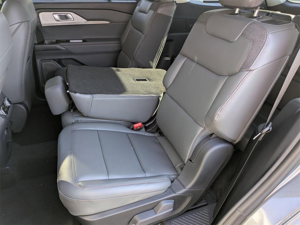 new 2025 Ford Explorer car, priced at $45,901