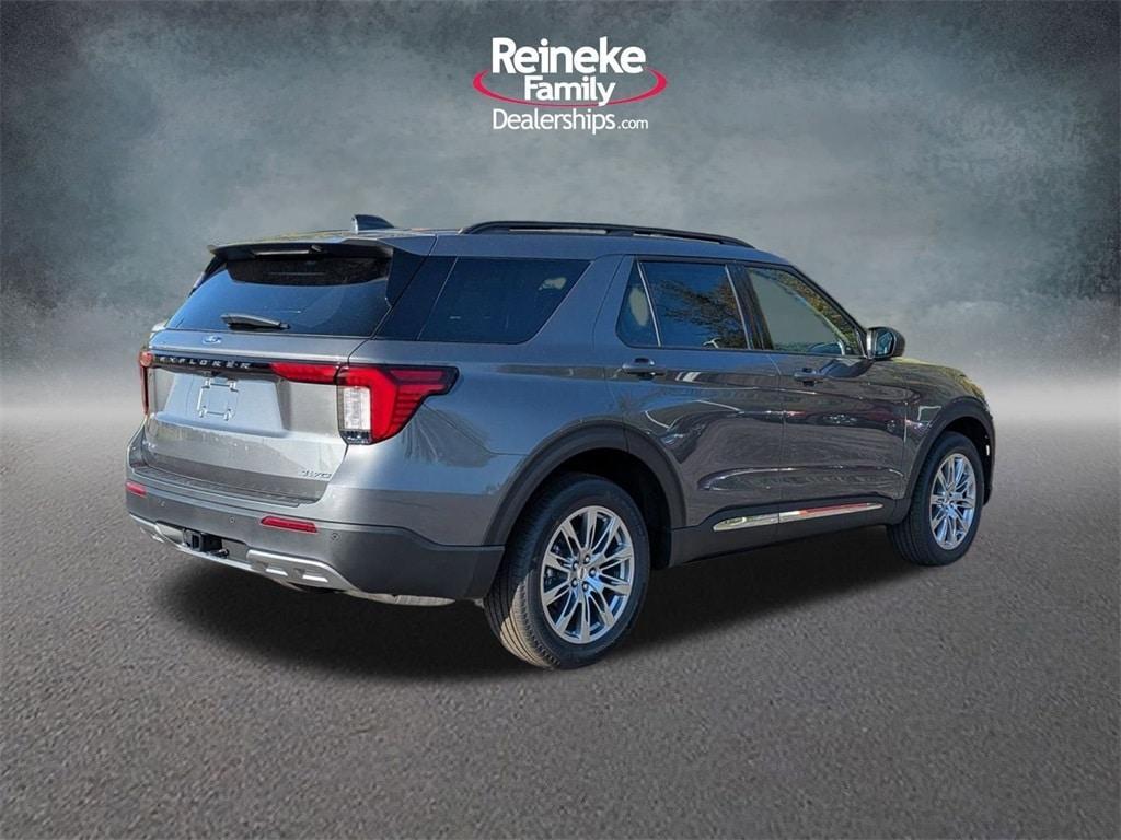 new 2025 Ford Explorer car, priced at $45,901