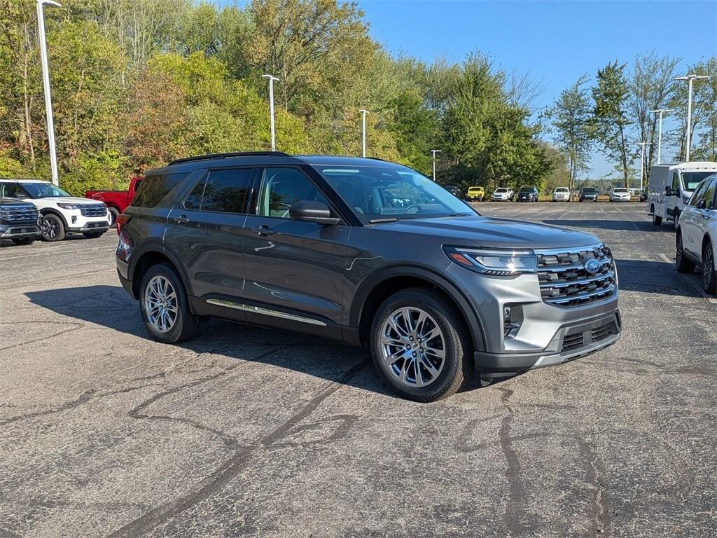 new 2025 Ford Explorer car, priced at $45,901