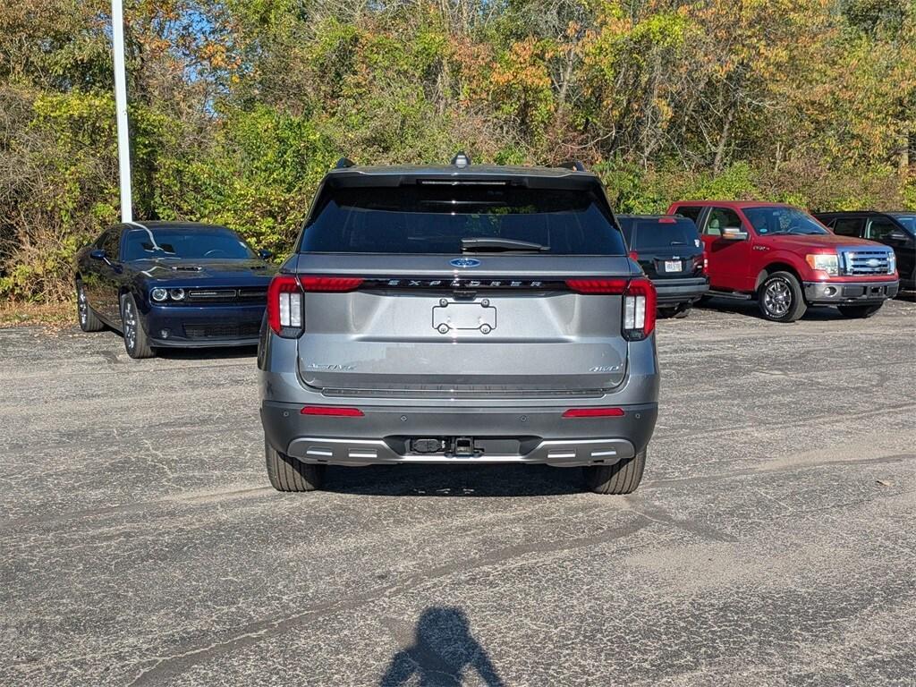 new 2025 Ford Explorer car, priced at $45,901
