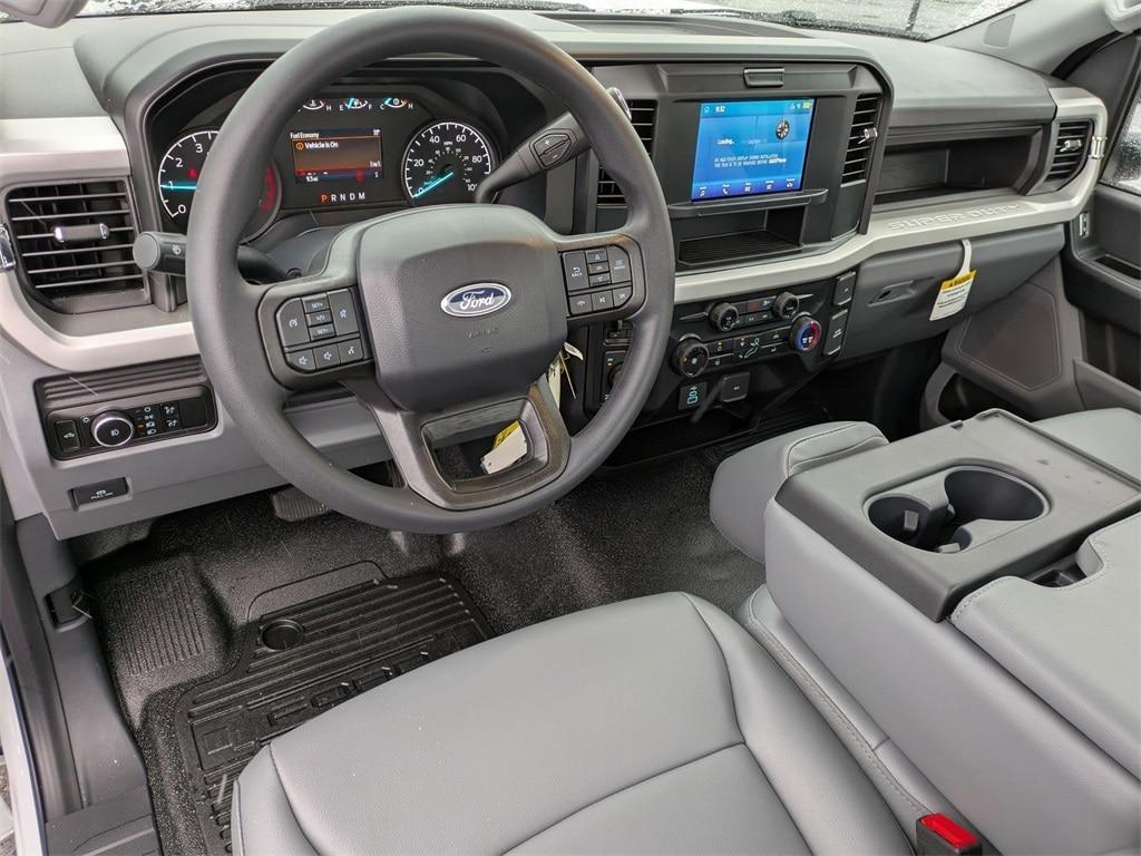 new 2025 Ford F-250 car, priced at $52,370