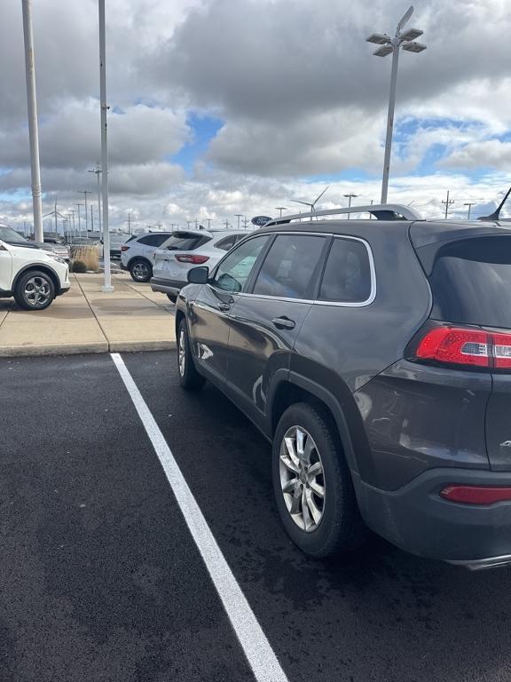 used 2015 Jeep Cherokee car, priced at $8,630