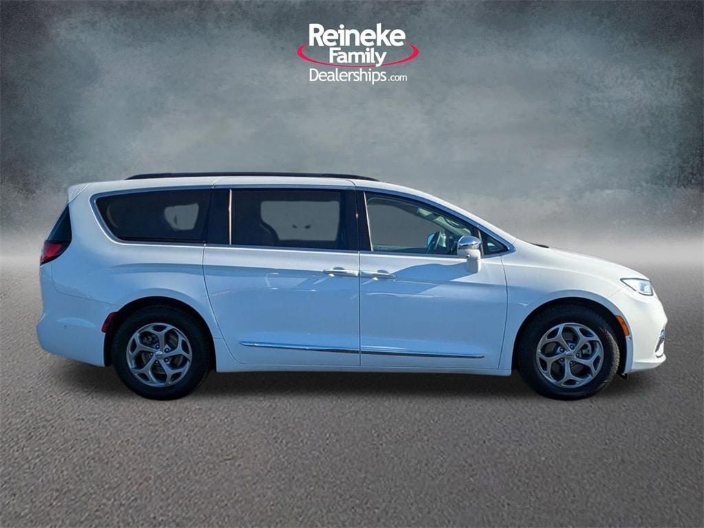 used 2022 Chrysler Pacifica car, priced at $27,760