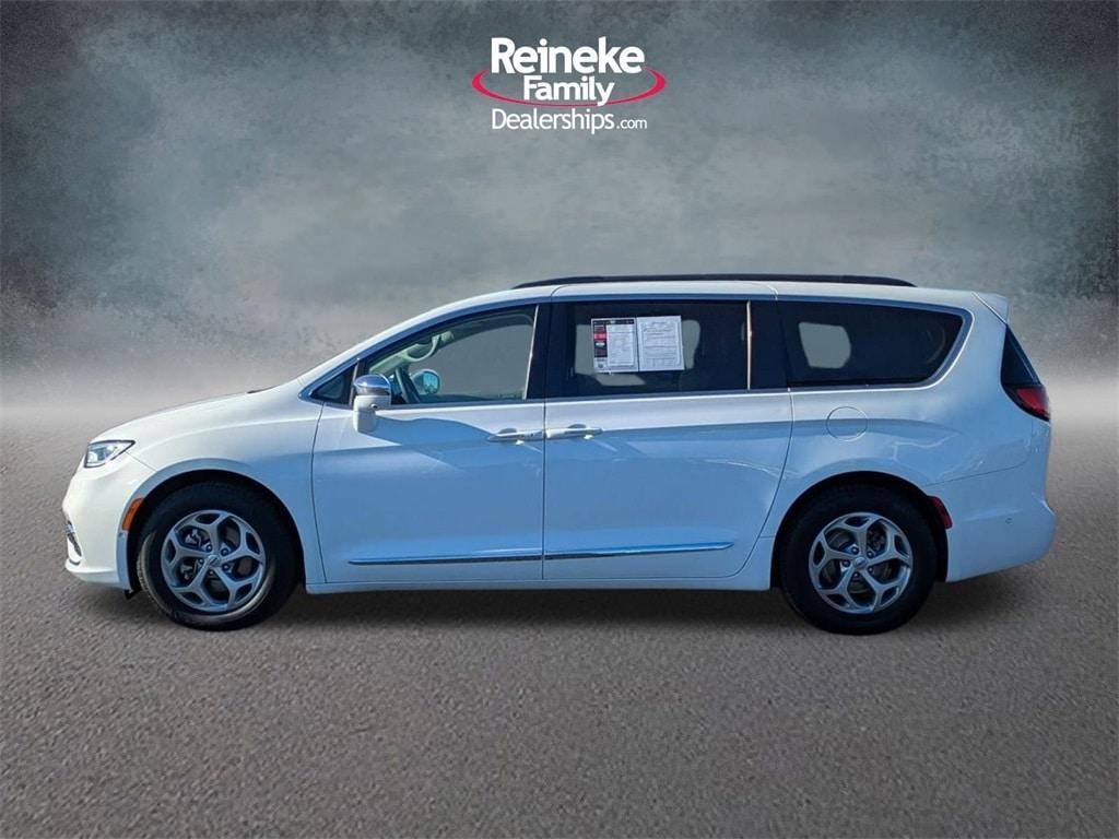 used 2022 Chrysler Pacifica car, priced at $27,760