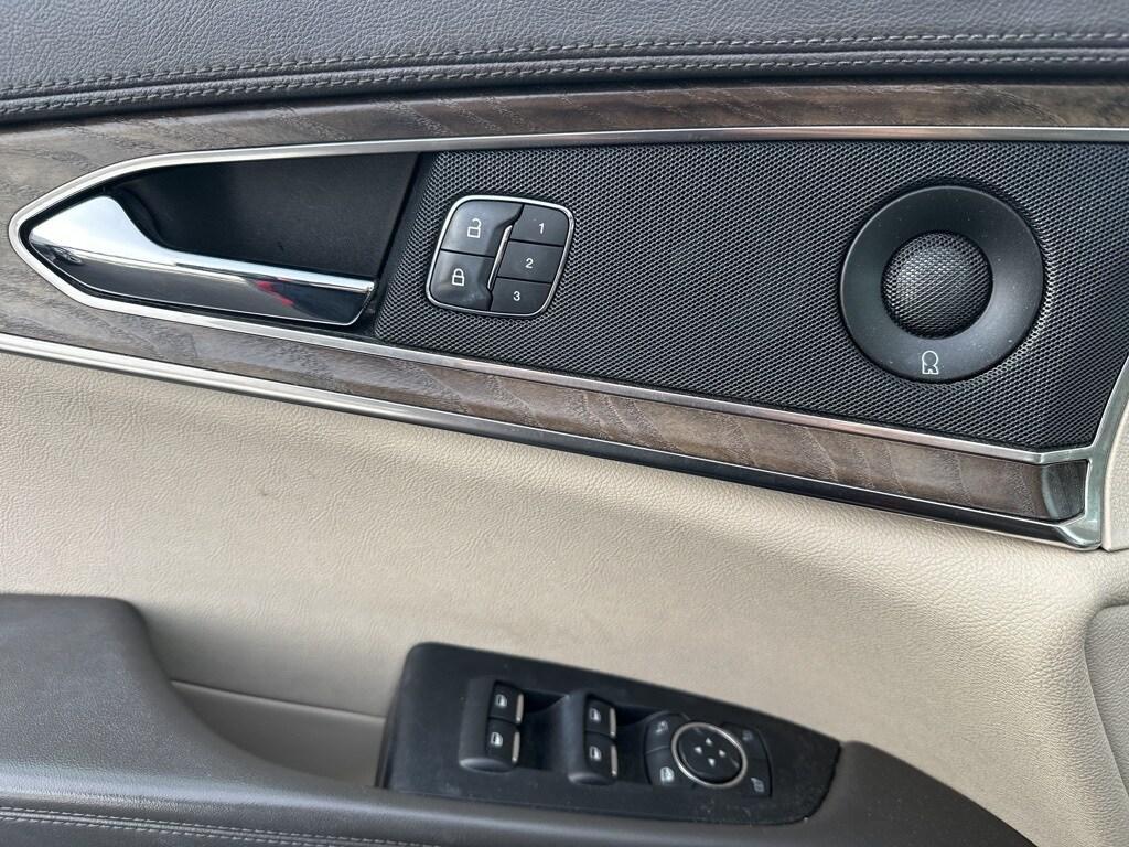 used 2019 Lincoln Nautilus car, priced at $23,184