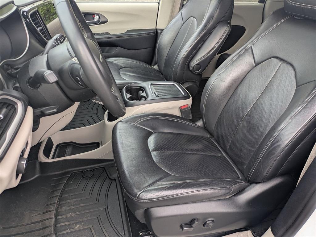 used 2022 Chrysler Pacifica car, priced at $20,673