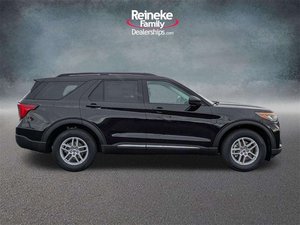 new 2025 Ford Explorer car, priced at $40,731