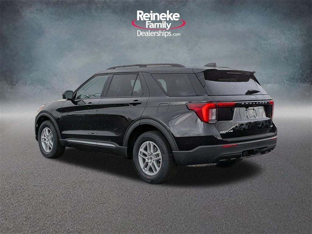 new 2025 Ford Explorer car, priced at $40,731