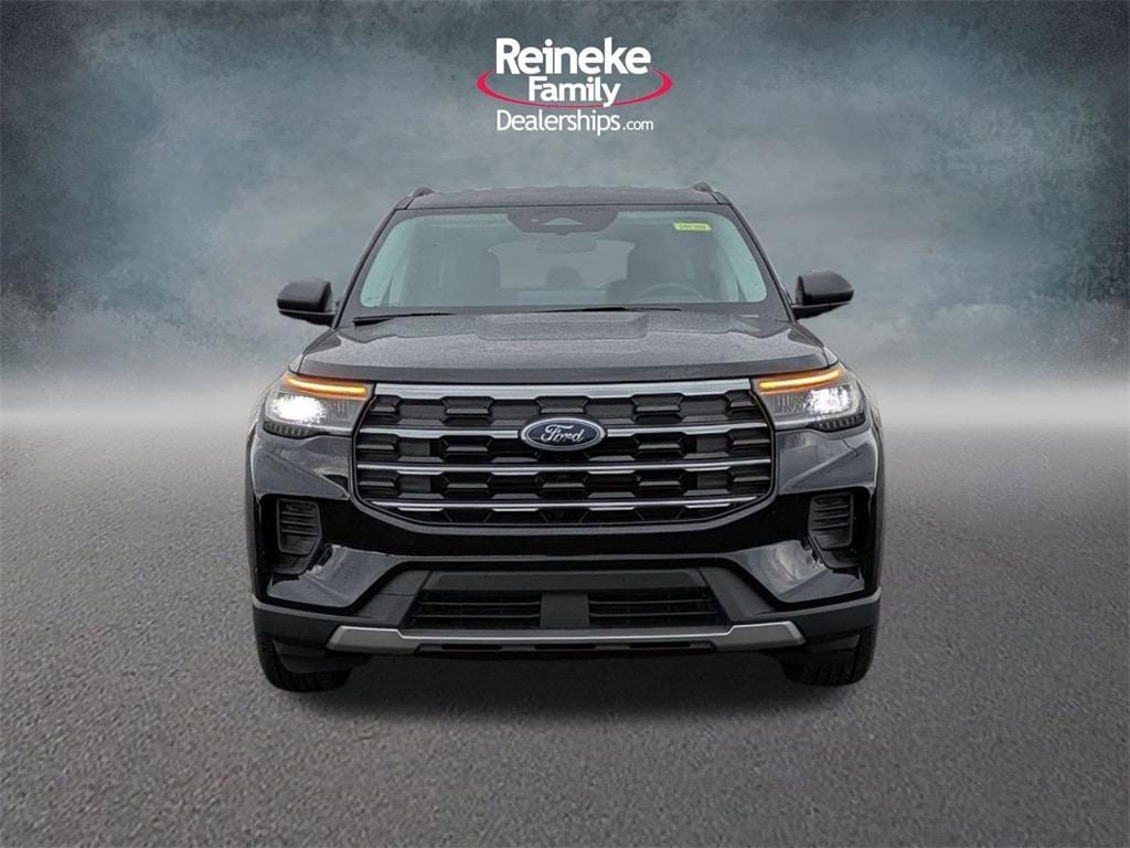 new 2025 Ford Explorer car, priced at $40,731