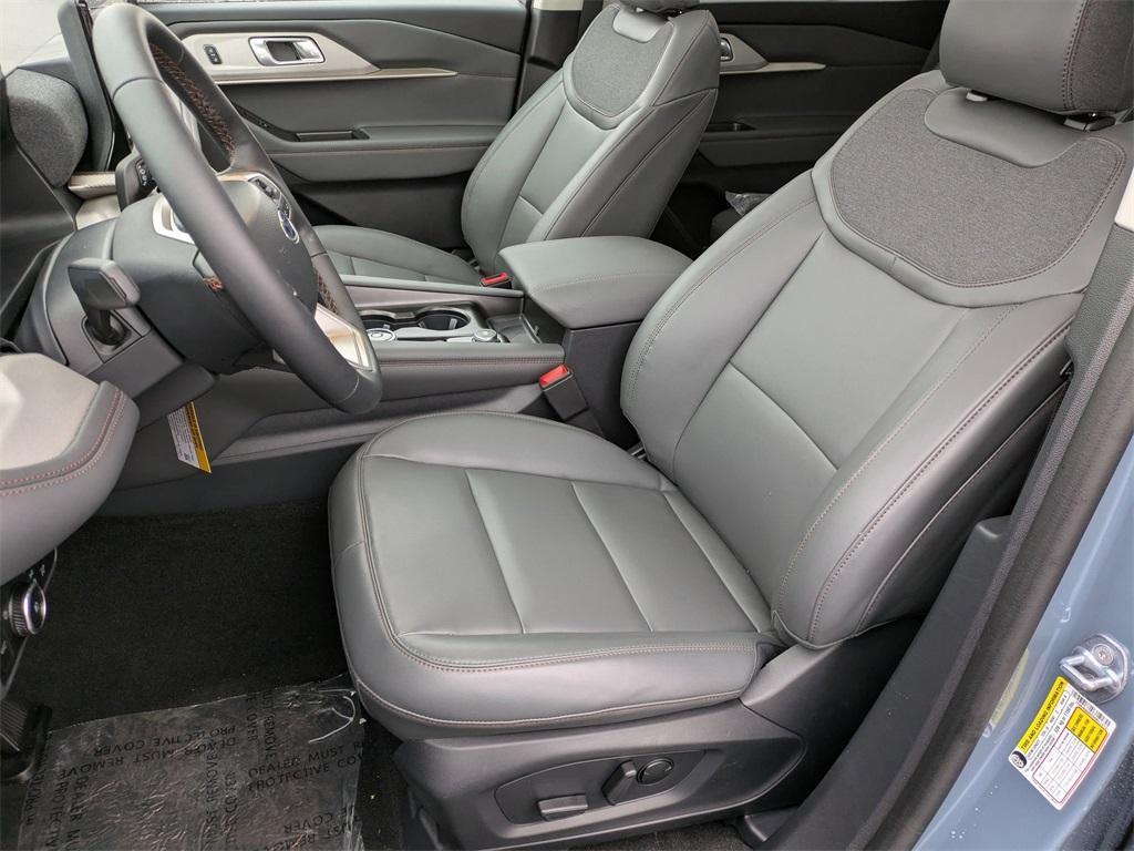 new 2025 Ford Explorer car, priced at $46,671