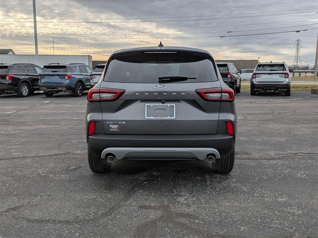 new 2025 Ford Escape car, priced at $29,990