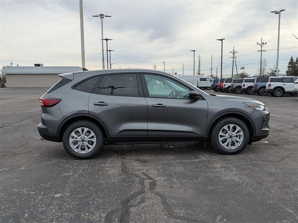 new 2025 Ford Escape car, priced at $29,990