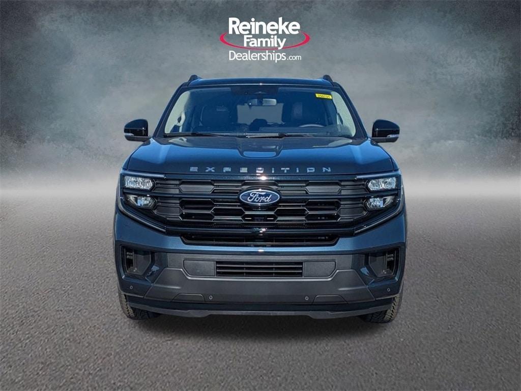new 2025 Ford Expedition Max car, priced at $69,589