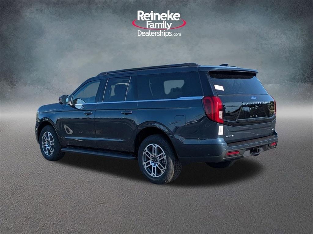 new 2025 Ford Expedition Max car, priced at $69,589