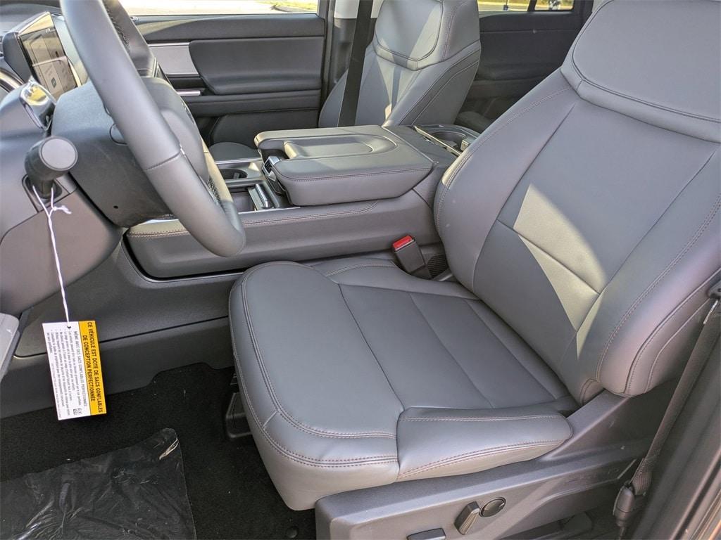 new 2025 Ford Expedition Max car, priced at $69,589