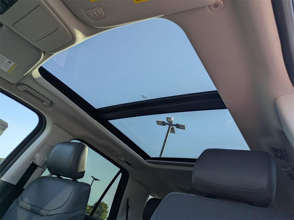 new 2025 Ford Expedition Max car, priced at $69,589