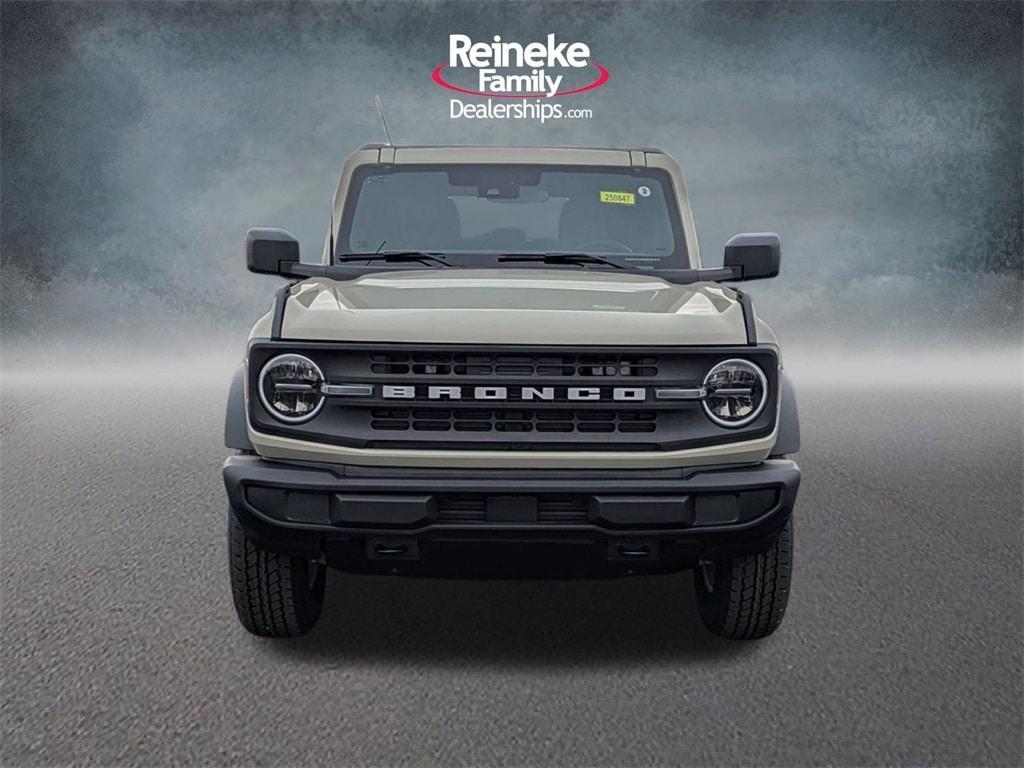 new 2025 Ford Bronco car, priced at $47,411