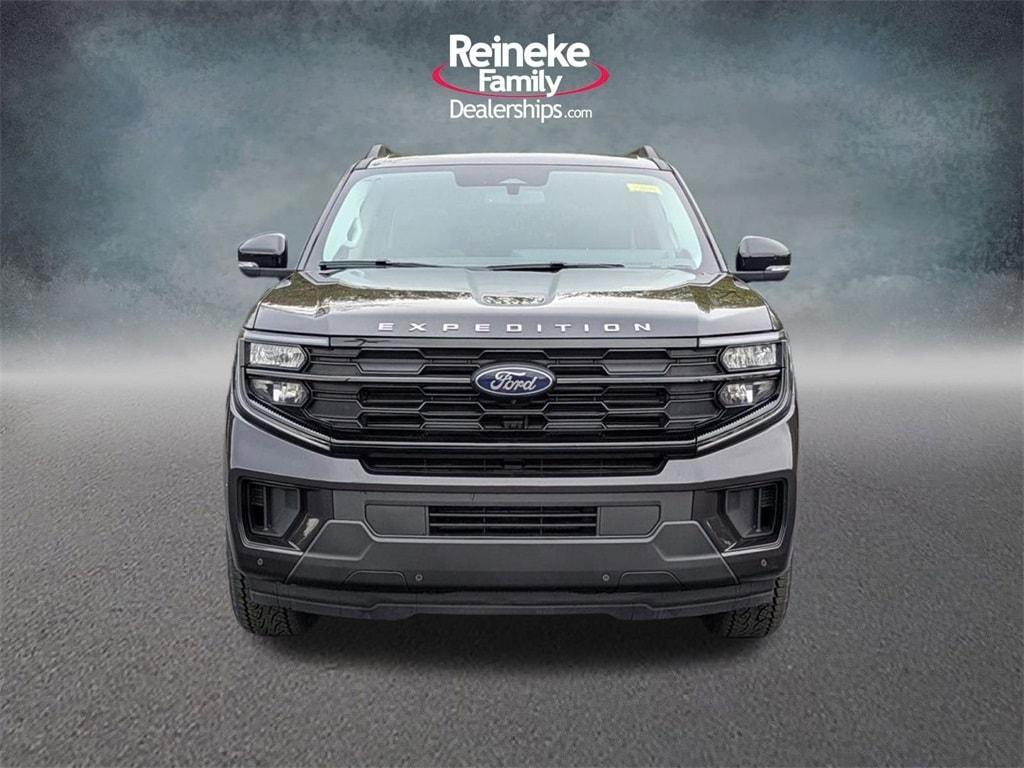 new 2025 Ford Expedition Max car, priced at $70,183