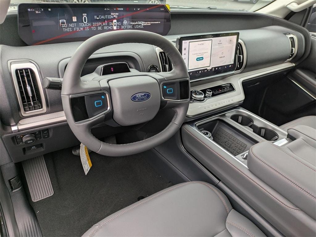 new 2025 Ford Expedition Max car, priced at $70,183