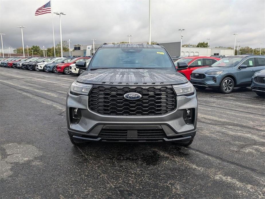 new 2025 Ford Explorer car, priced at $50,005