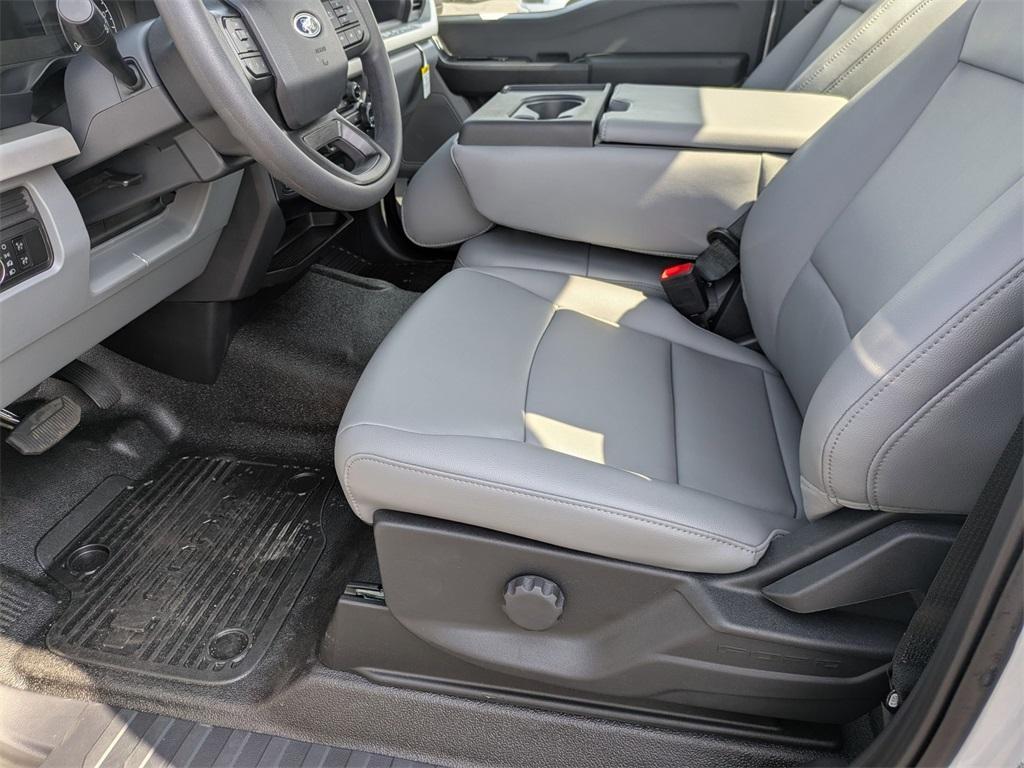 new 2025 Ford F-250 car, priced at $52,635