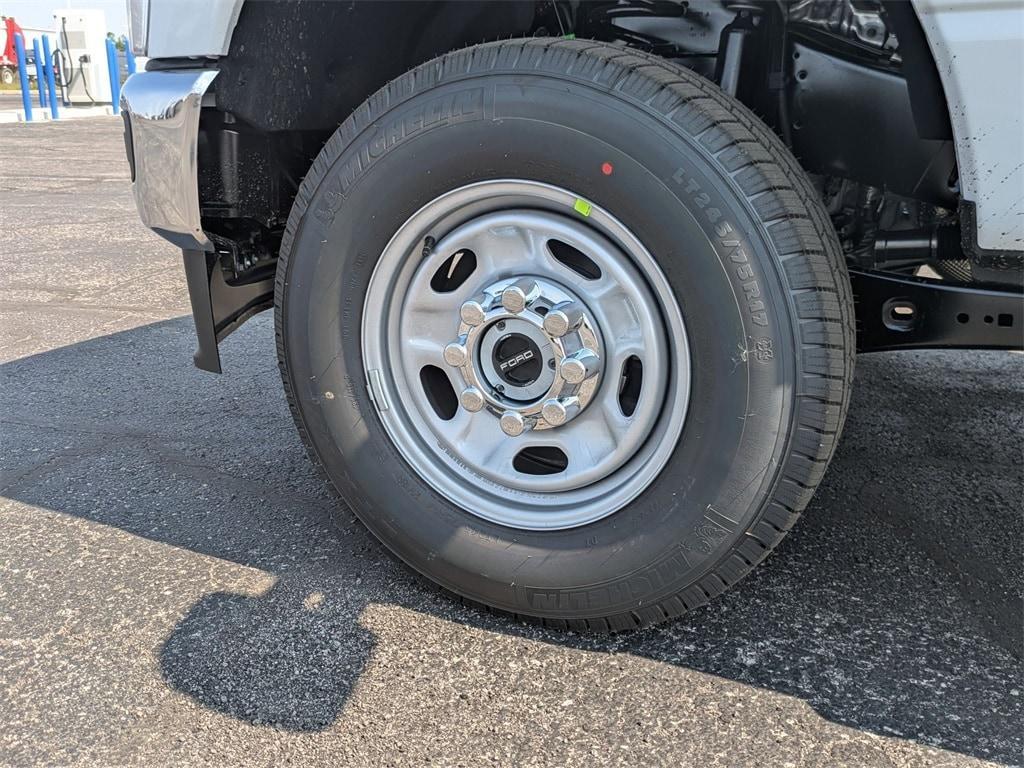 new 2025 Ford F-250 car
