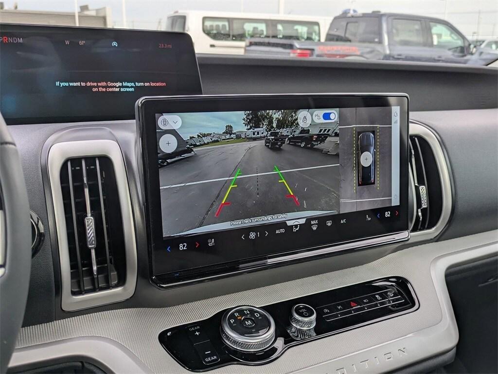 new 2025 Ford Expedition car, priced at $71,905