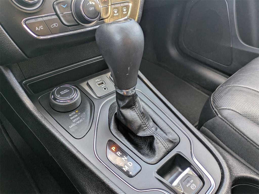 used 2021 Jeep Cherokee car, priced at $19,025