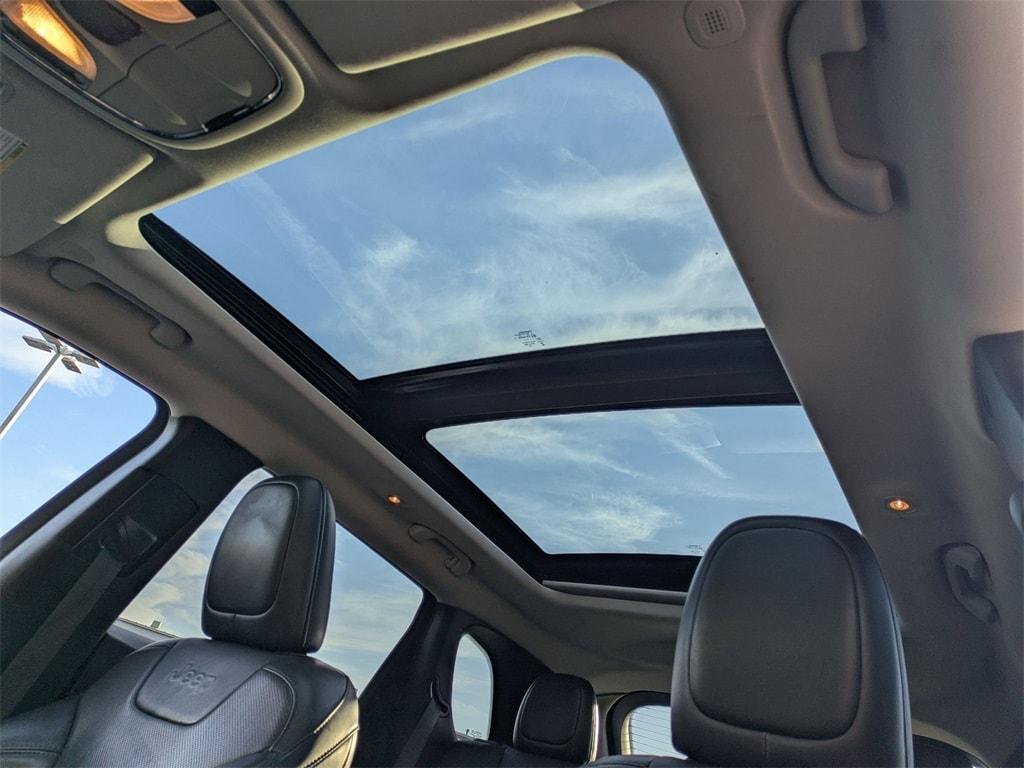 used 2021 Jeep Cherokee car, priced at $19,025