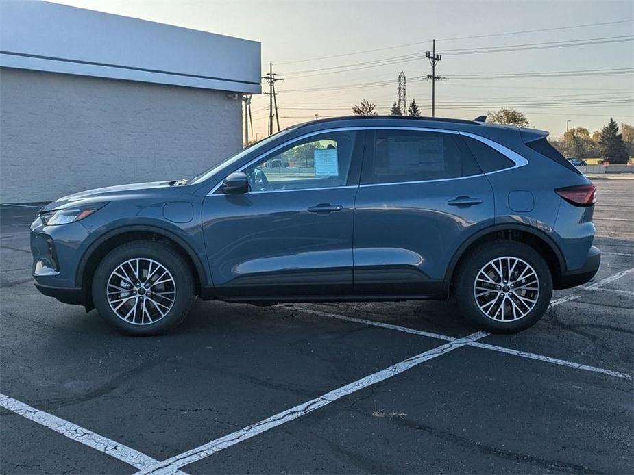 new 2025 Ford Escape car, priced at $39,895