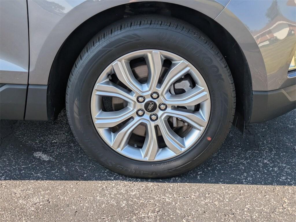 used 2024 Ford Edge car, priced at $27,947