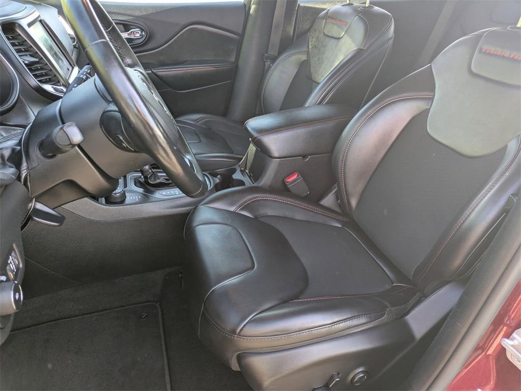used 2019 Jeep Cherokee car, priced at $15,953