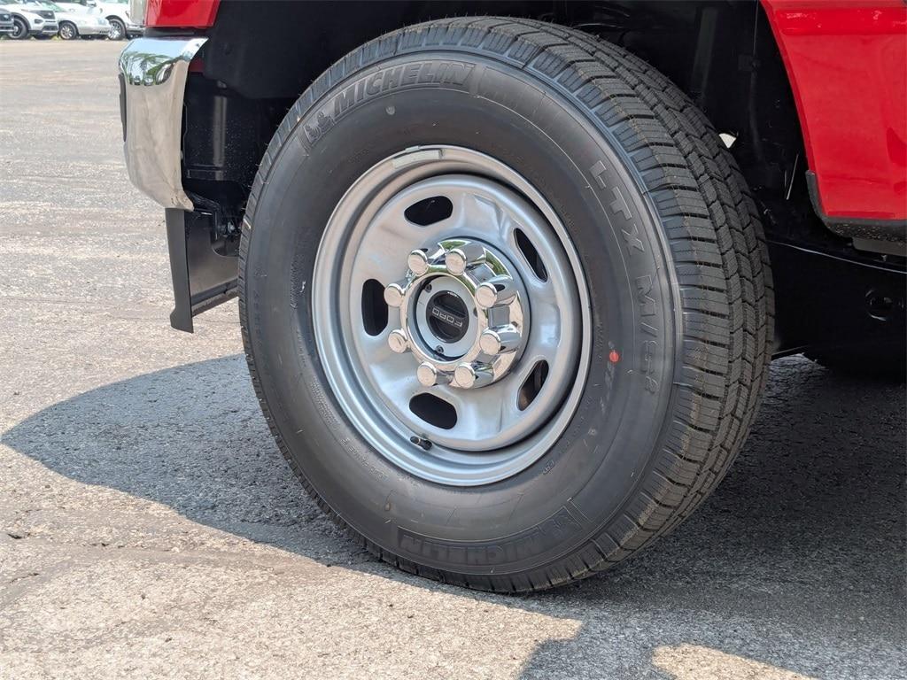 new 2025 Ford F-250 car, priced at $52,635