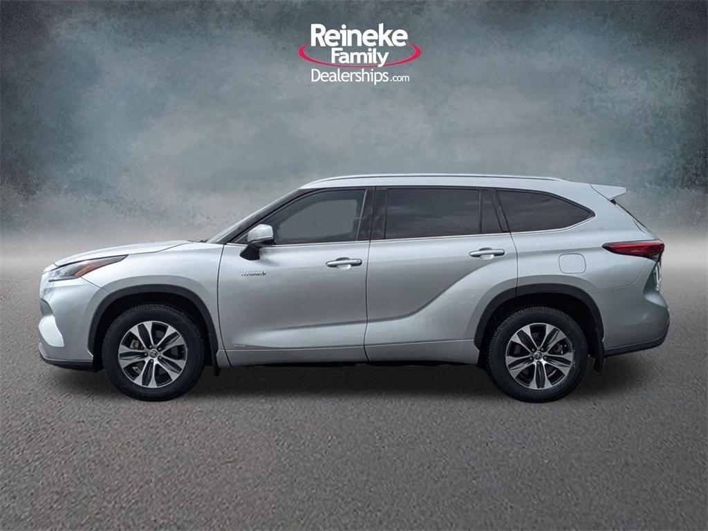 used 2021 Toyota Highlander Hybrid car, priced at $40,351