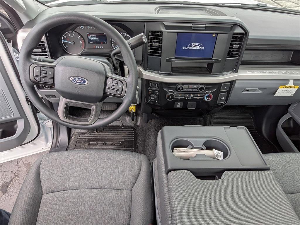 new 2025 Ford F-250 car, priced at $52,640