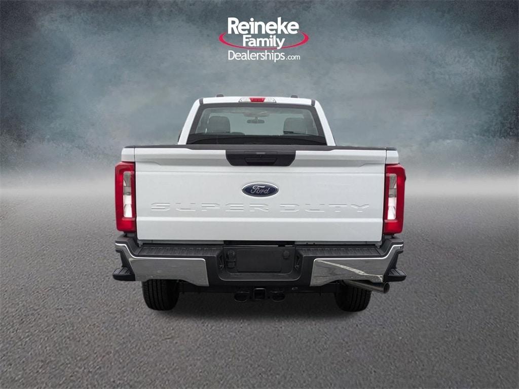 new 2025 Ford F-250 car, priced at $52,640