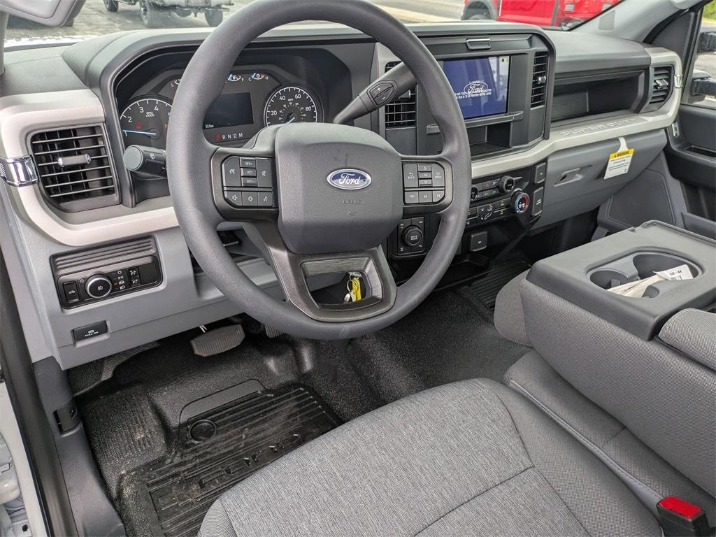 new 2025 Ford F-250 car, priced at $52,640